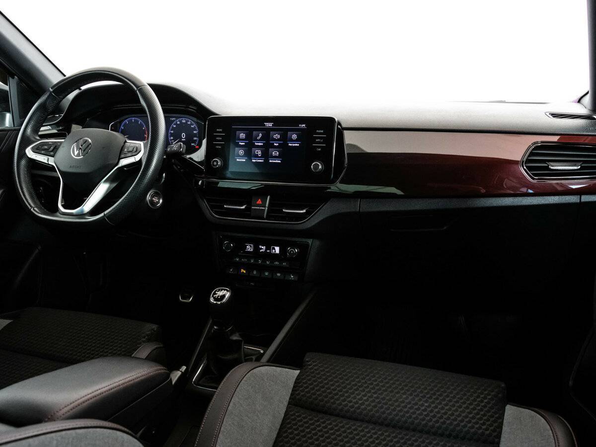 Volkswagen Polo с пробегом — 2021 год. Фото: #6