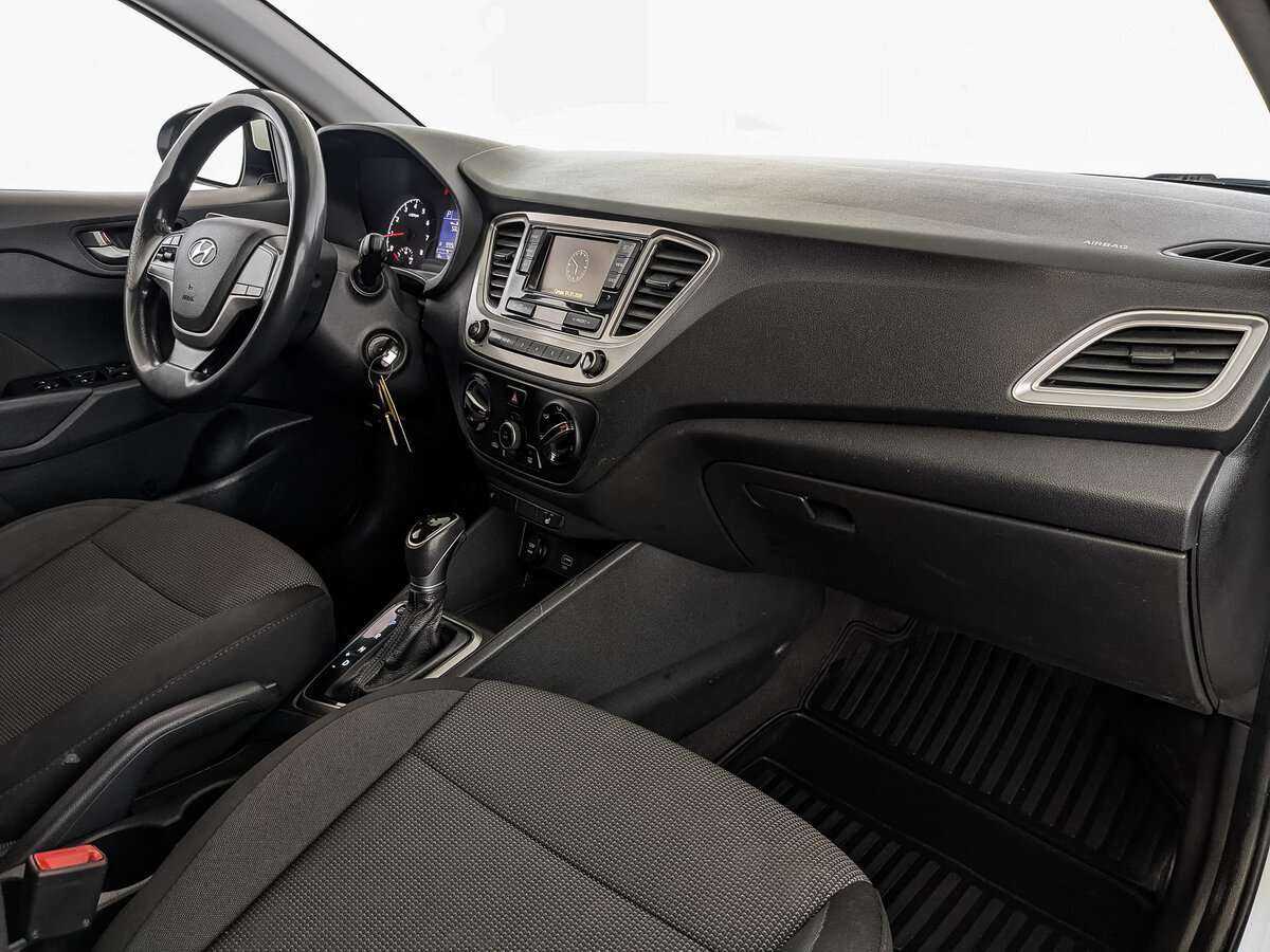 Hyundai Solaris с пробегом — 2019 год. Фото: #8