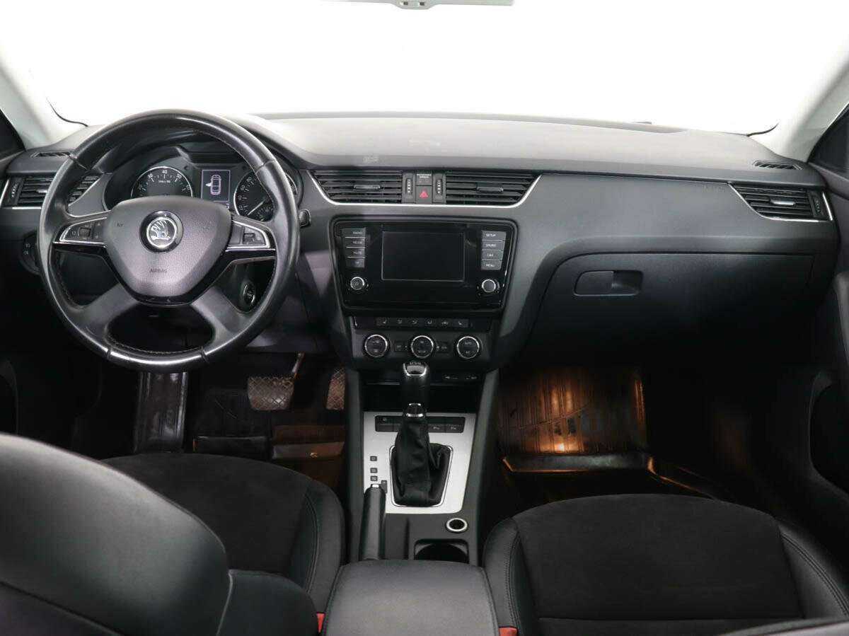 Skoda Octavia с пробегом — 2014 год. Фото: #10