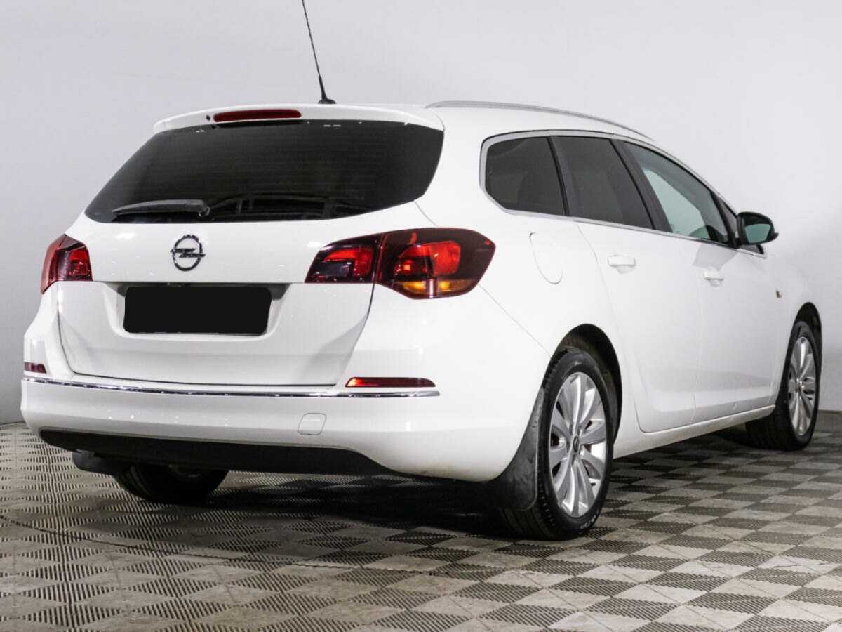 Opel Astra с пробегом — 2015 год. Фото: #4