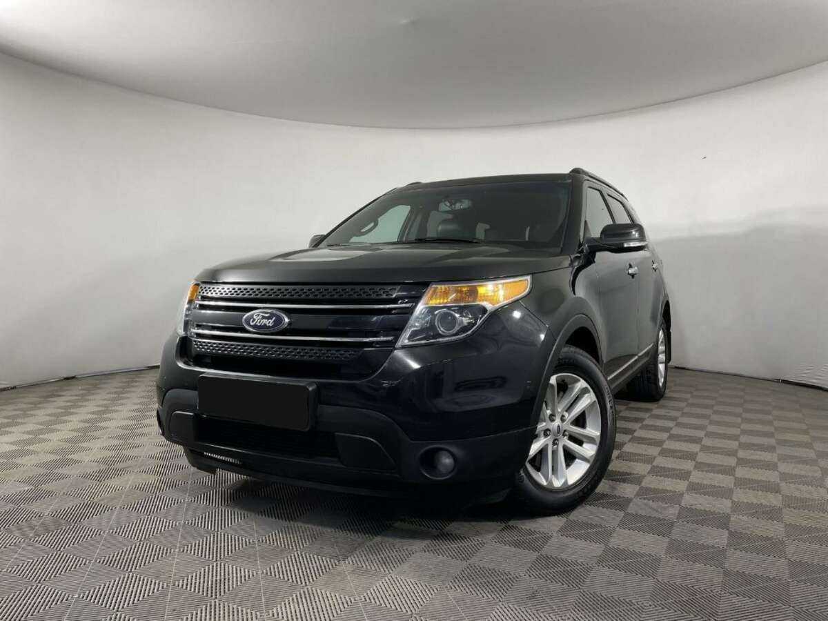 Ford Explorer с пробегом — 2013 год. Фото: #0