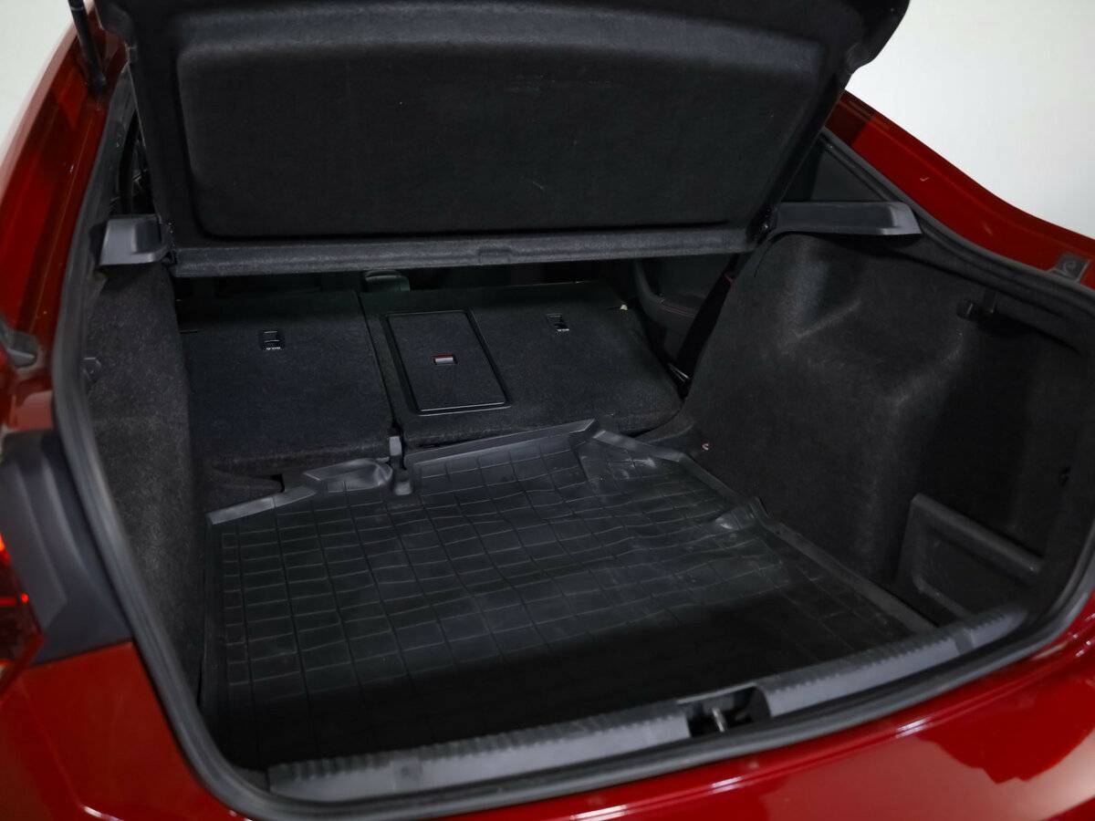 Volkswagen Polo с пробегом — 2021 год. Фото: #25