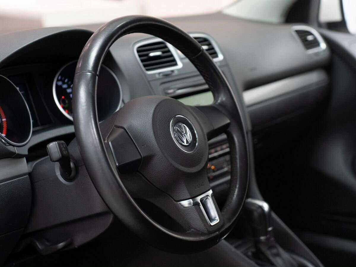 Volkswagen Golf с пробегом — 2012 год. Фото: #4