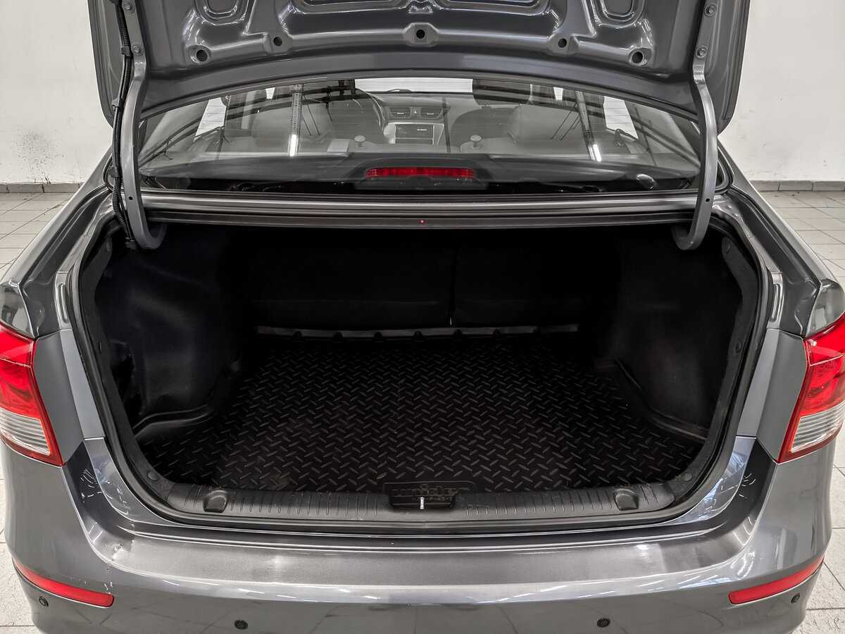 Kia Rio с пробегом — 2015 год. Фото: #9