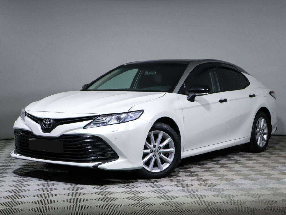 Toyota Camry с пробегом — 2019 год. Посмотреть фото