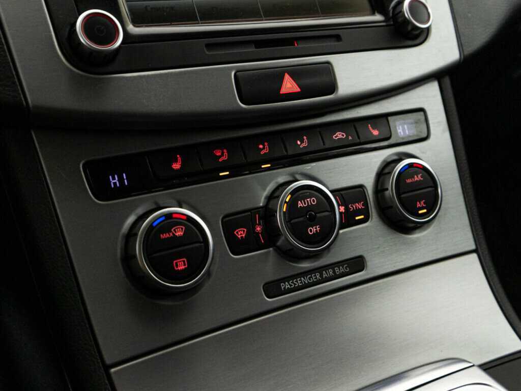 Volkswagen Passat CC с пробегом — 2014 год. Фото: #14