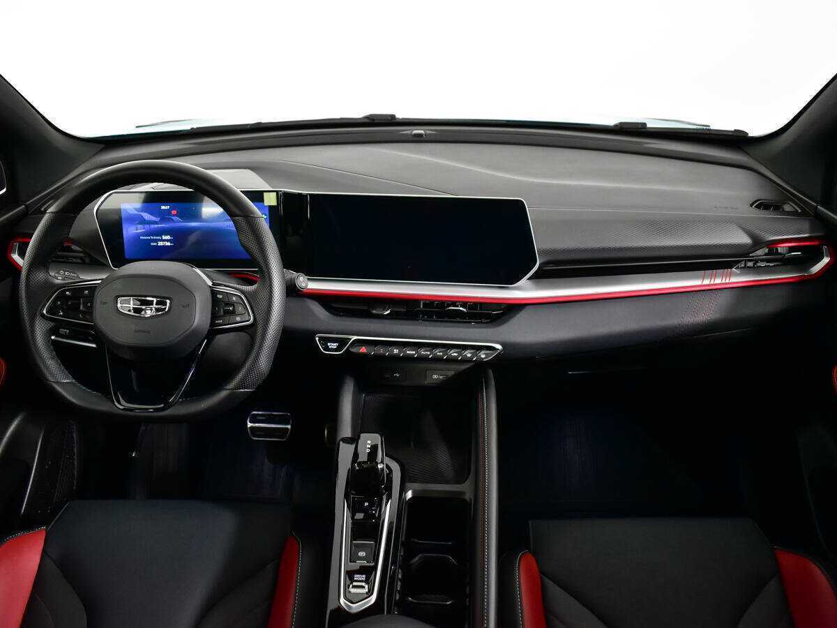 Geely Coolray с пробегом — 2023 год. Фото: #11