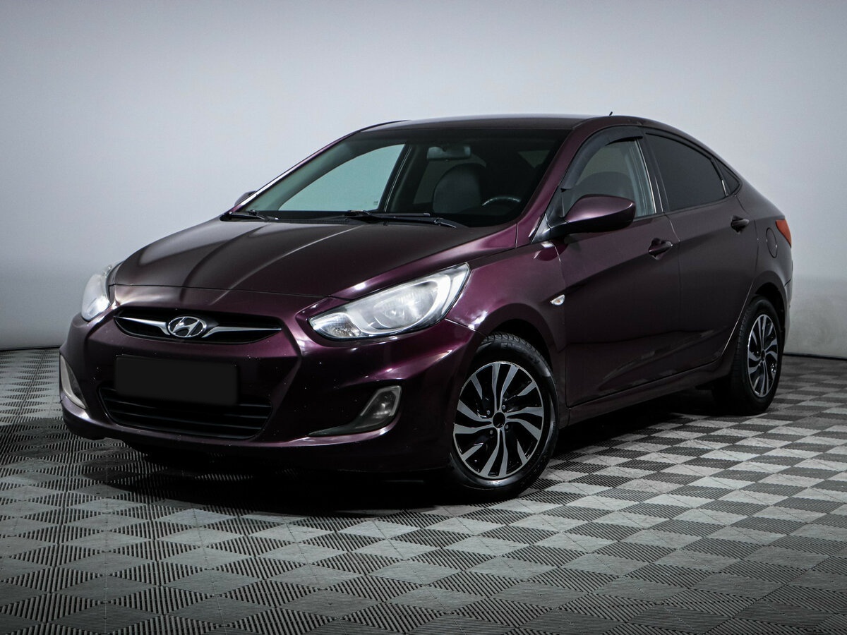 Hyundai Solaris с пробегом — 2013 год. Посмотреть фото