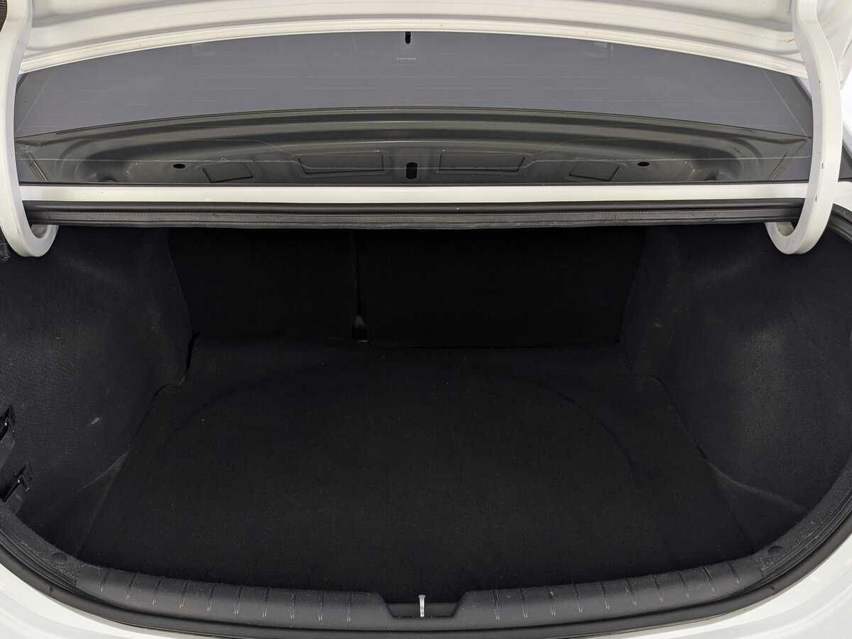 Hyundai Solaris с пробегом — 2020 год. Фото: #9