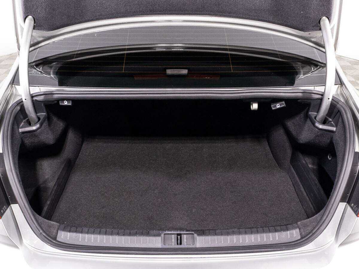 Volkswagen Passat с пробегом — 2017 год. Фото: #14