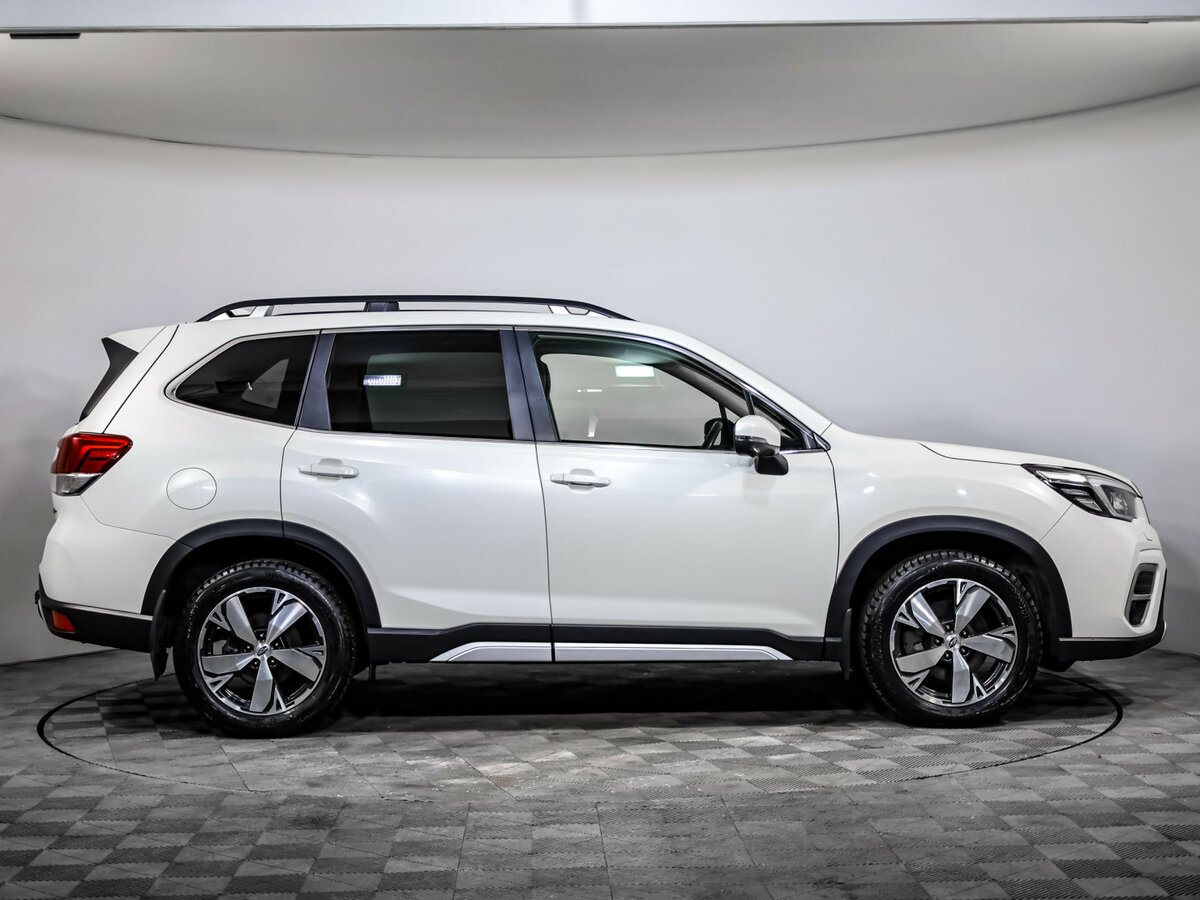 Subaru Forester с пробегом — 2018 год. Фото: #3