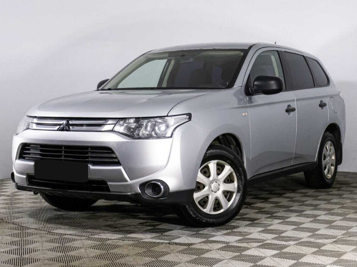 Mitsubishi Outlander с пробегом — 2014 год. Фото: #0