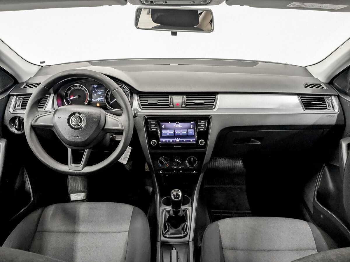 Skoda Rapid с пробегом — 2017 год. Фото: #13