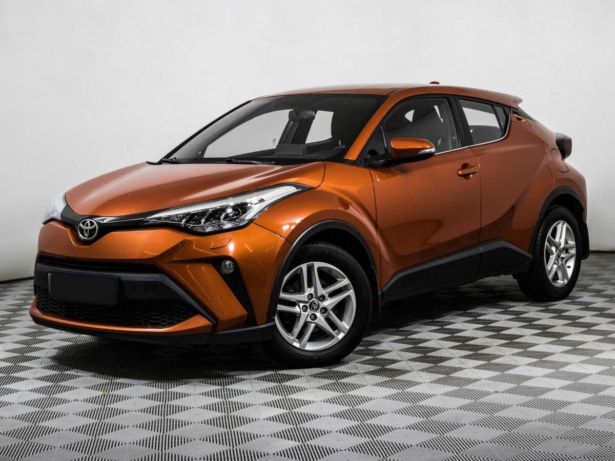 Toyota C-HR с пробегом — 2019 год. Посмотреть фото