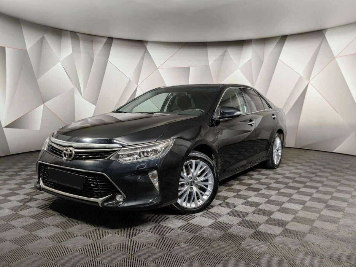 Toyota Camry с пробегом — 2017 год. Посмотреть фото