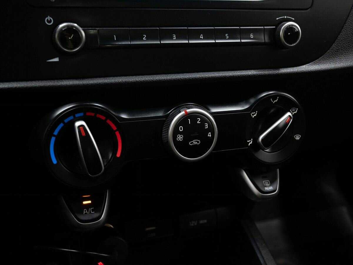 Kia Rio с пробегом — 2021 год. Фото: #20