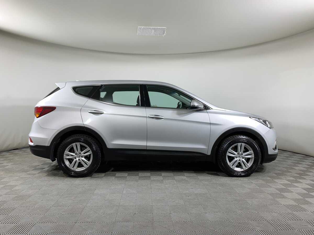 Hyundai Santa Fe с пробегом — 2017 год. Фото: #3