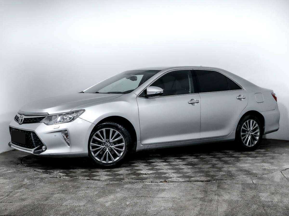 Toyota Camry с пробегом — 2018 год. Посмотреть фото