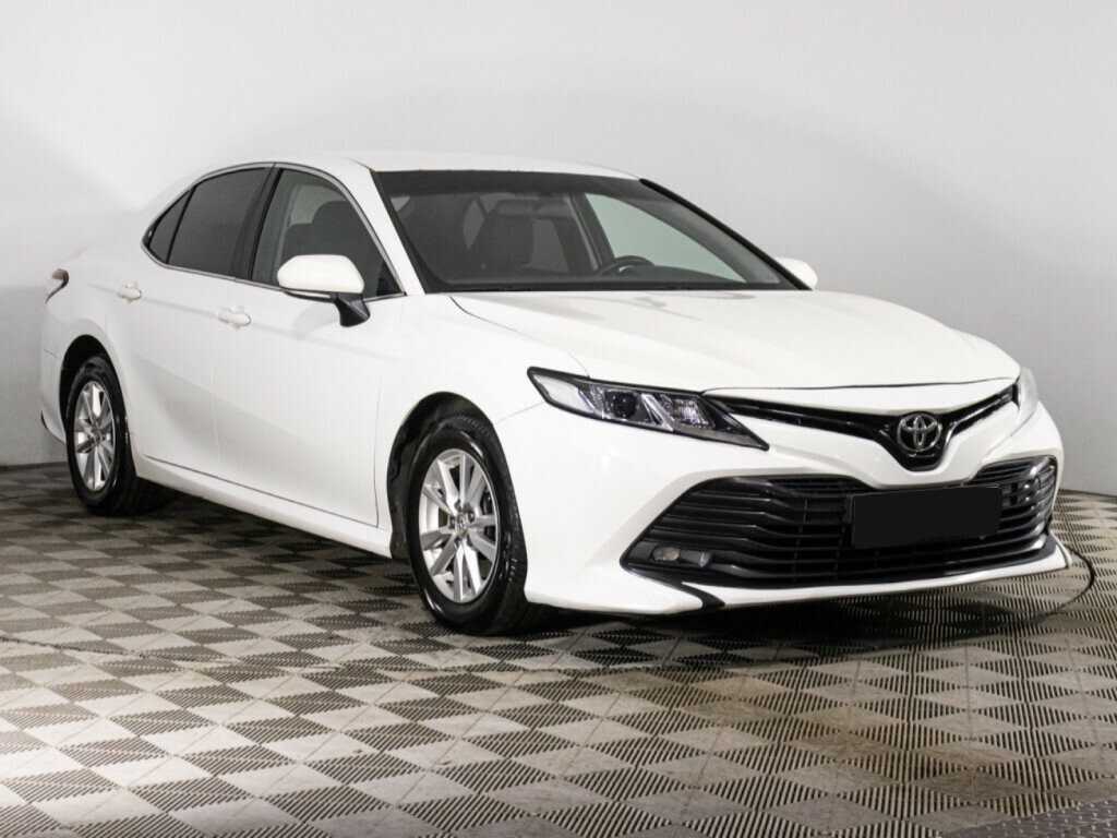 Toyota Camry с пробегом — 2018 год. Фото: #2