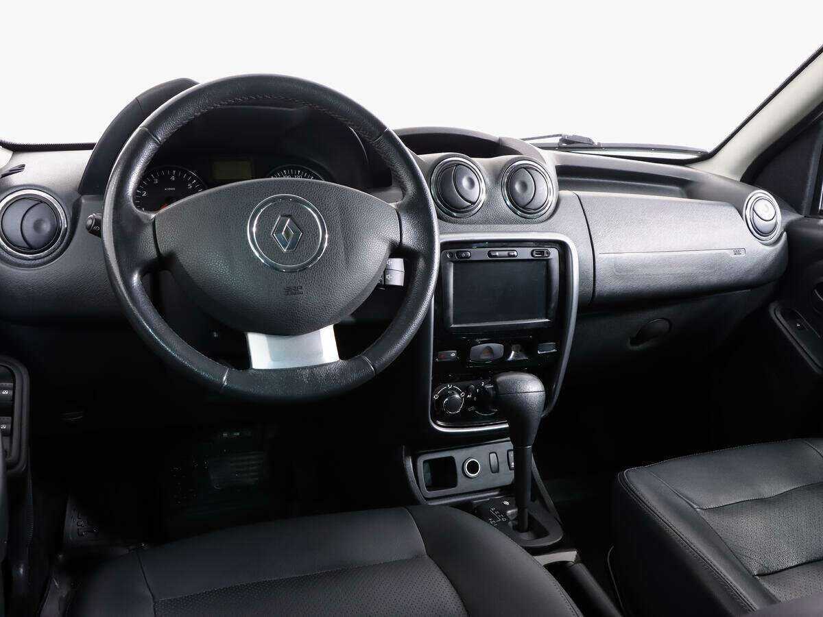 Renault Duster с пробегом — 2013 год. Фото: #10