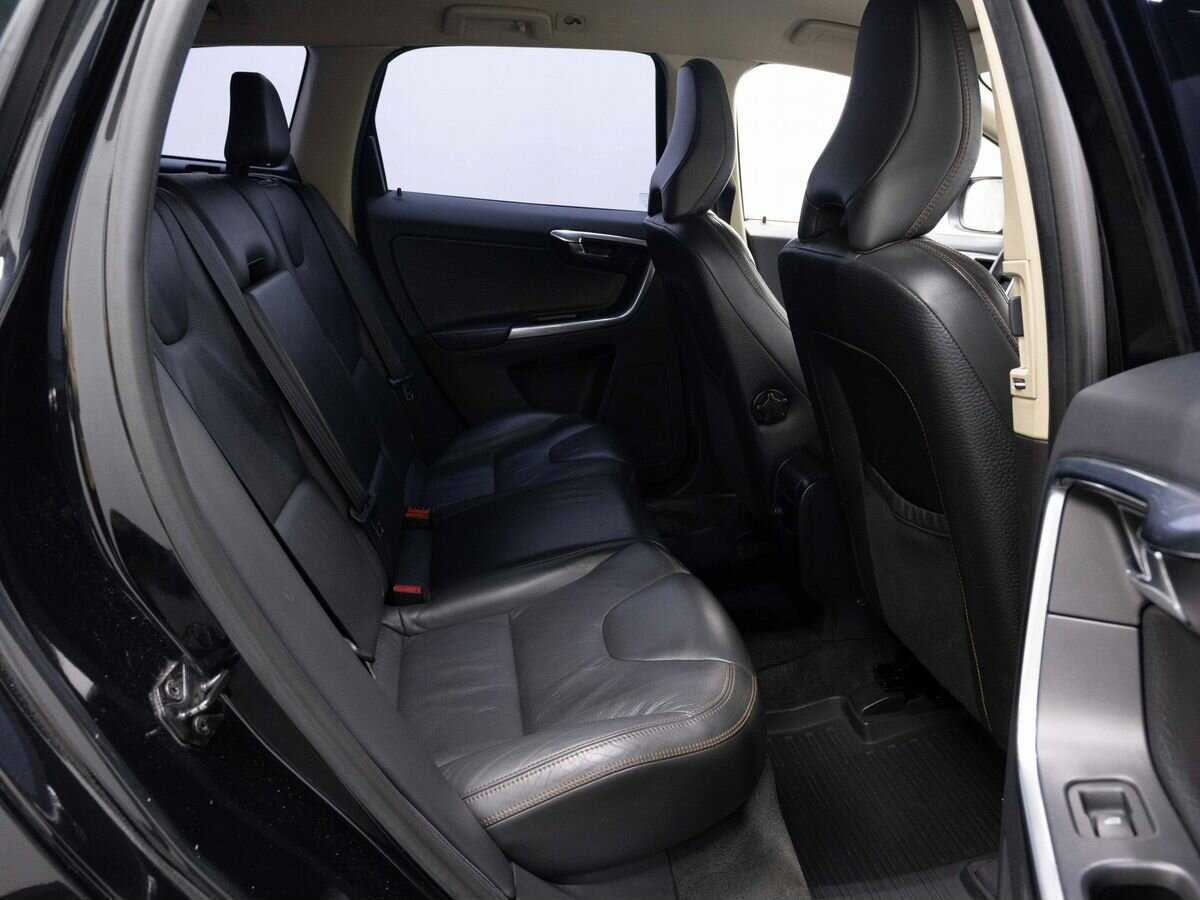 Volvo XC60 с пробегом — 2013 год. Фото: #9