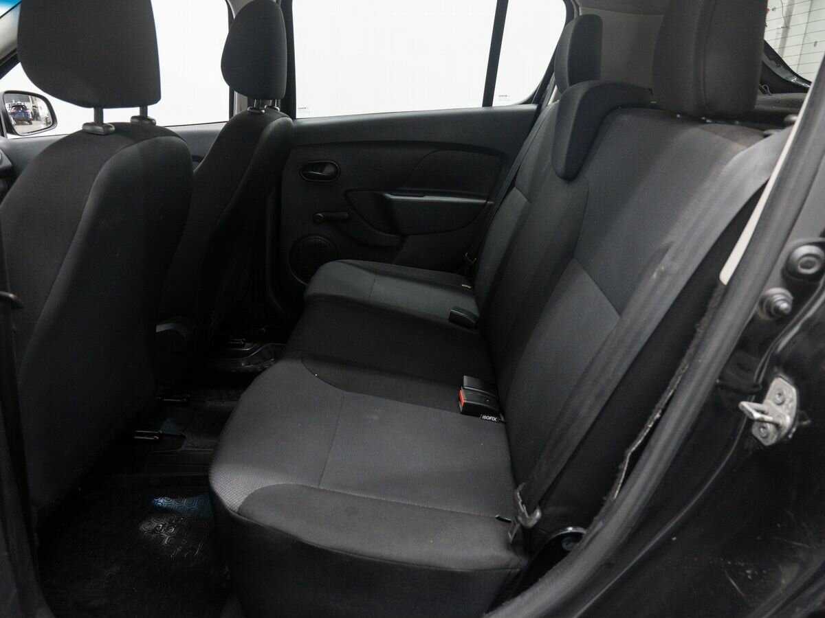 Renault Sandero с пробегом — 2016 год. Фото: #10