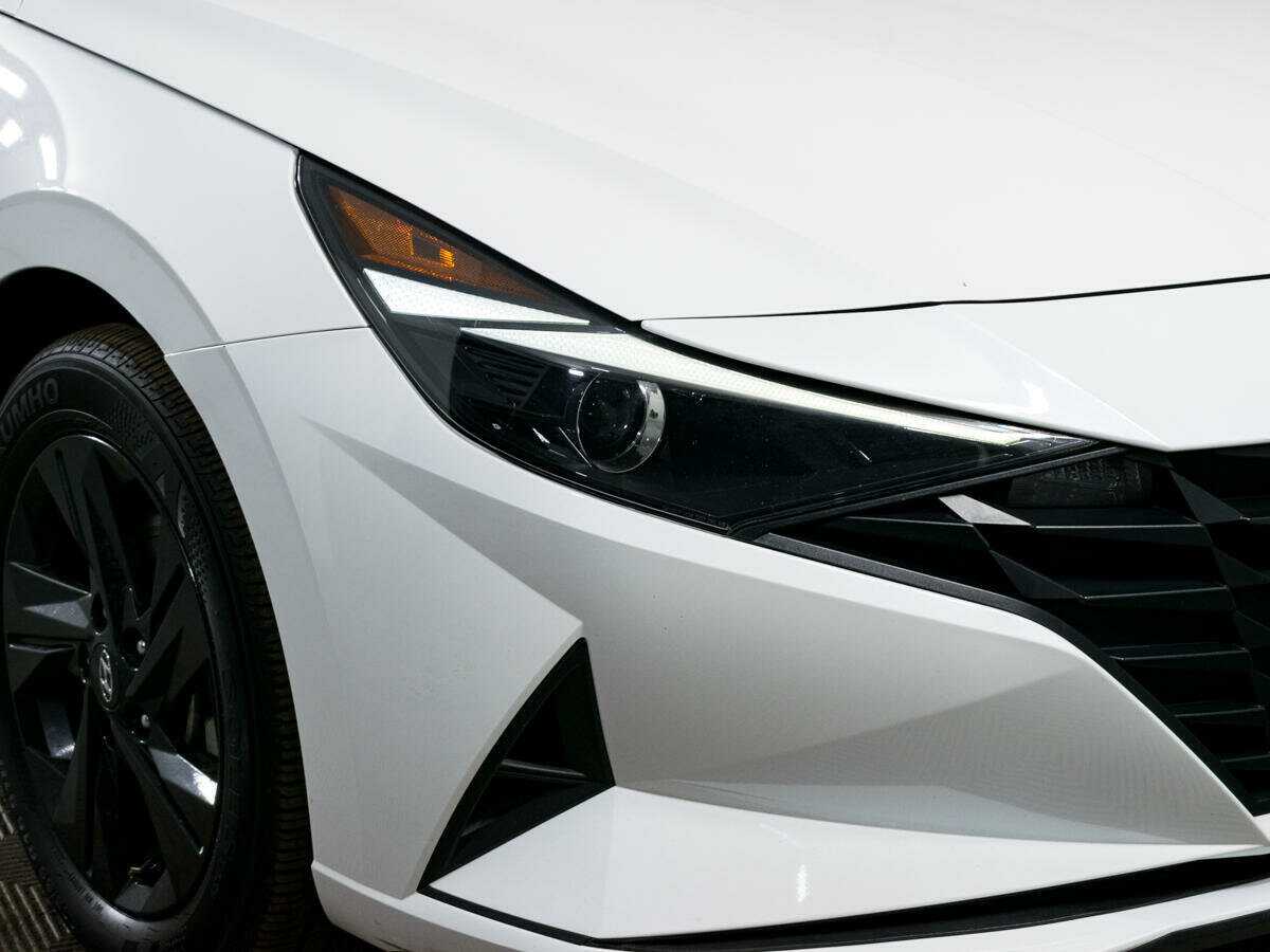 Hyundai Elantra с пробегом — 2021 год. Фото: #17