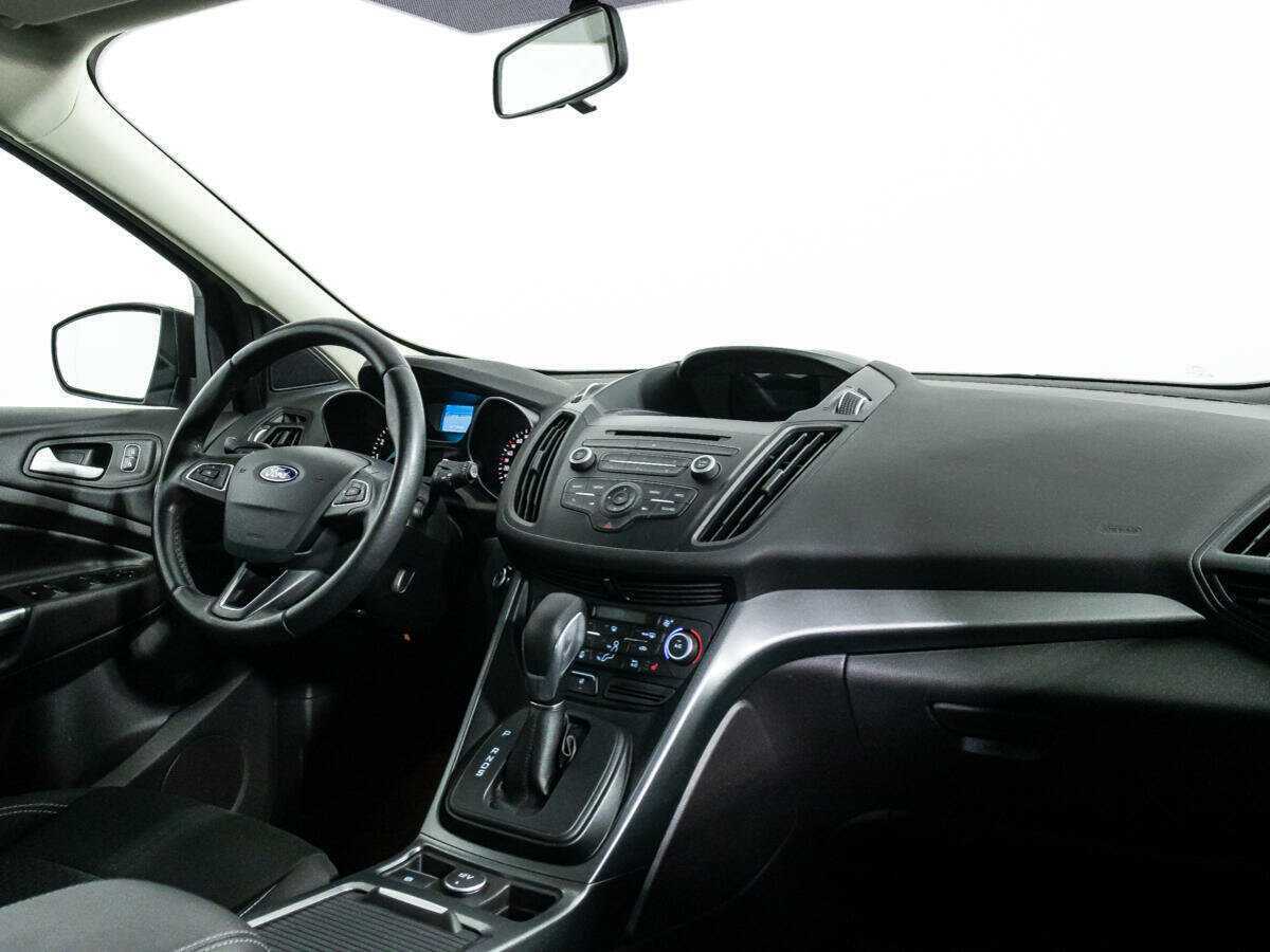 Ford Kuga с пробегом — 2017 год. Фото: #8