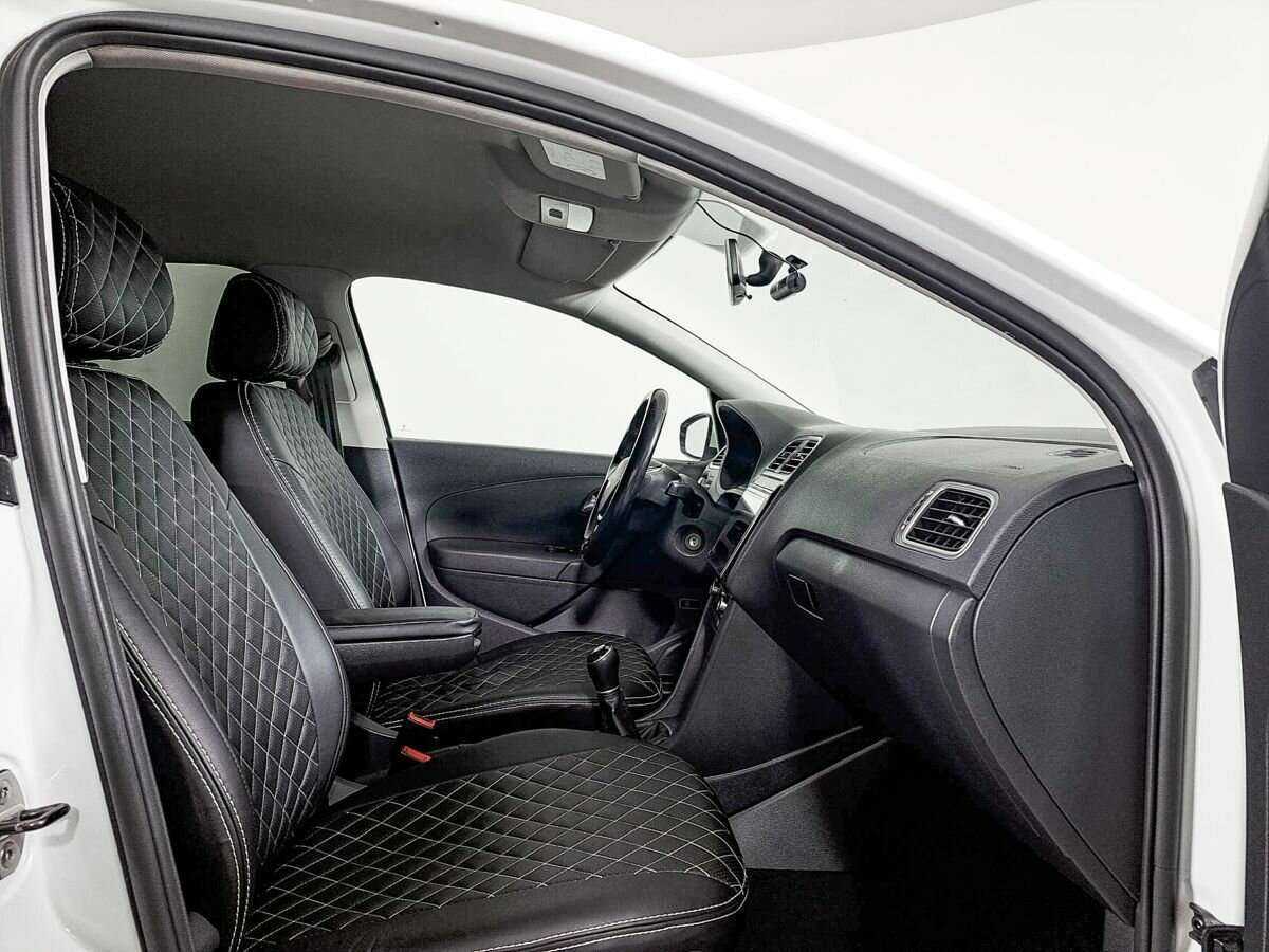 Volkswagen Polo с пробегом — 2016 год. Фото: #8