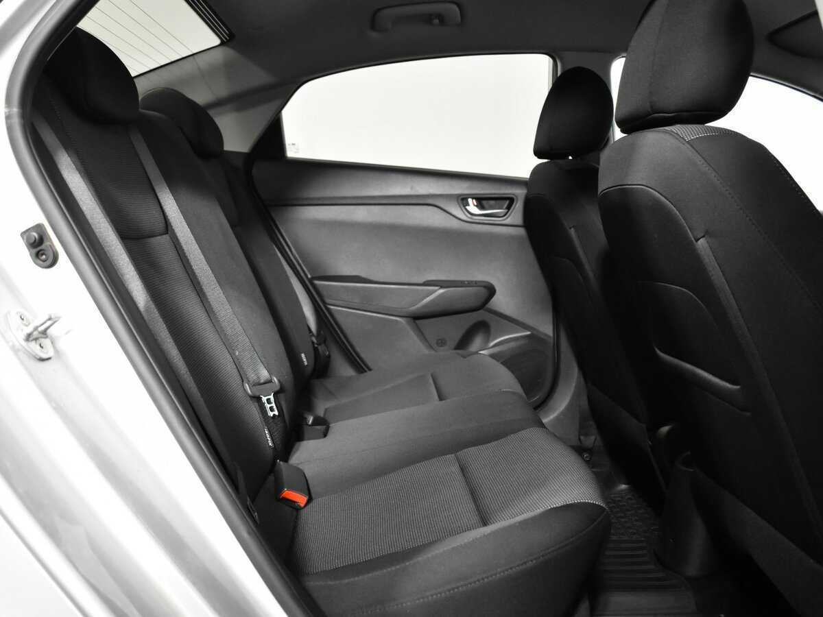 Hyundai Solaris с пробегом — 2021 год. Фото: #9