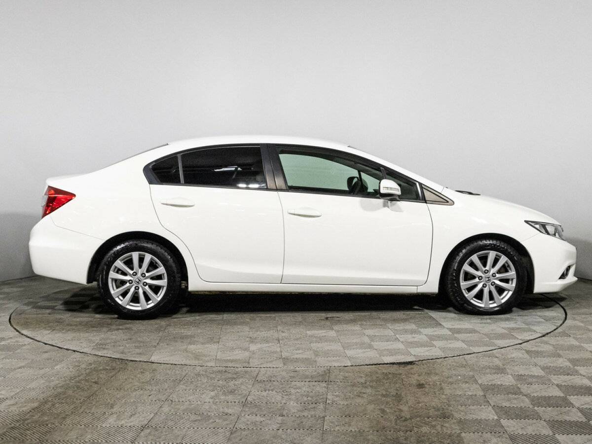 Honda Civic с пробегом — 2012 год. Фото: #3