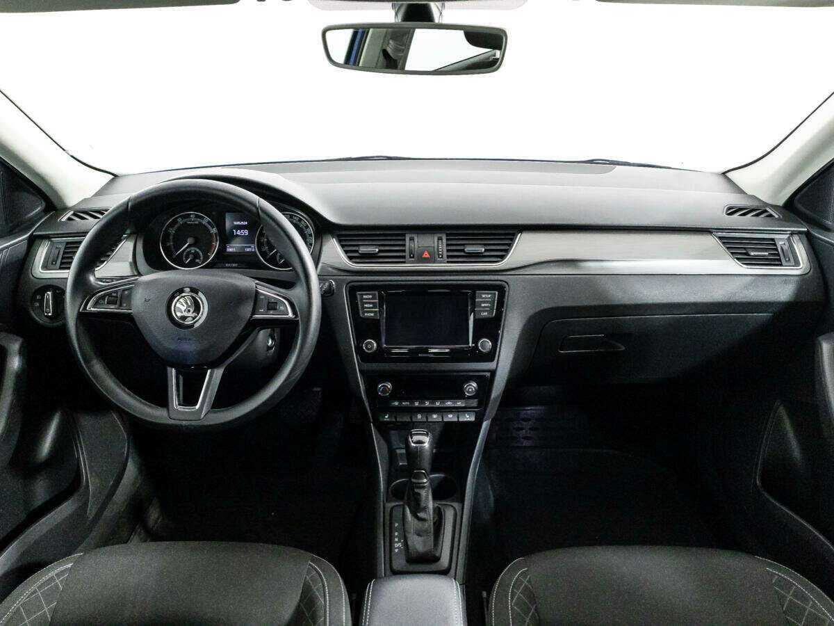Skoda Rapid с пробегом — 2019 год. Фото: #12