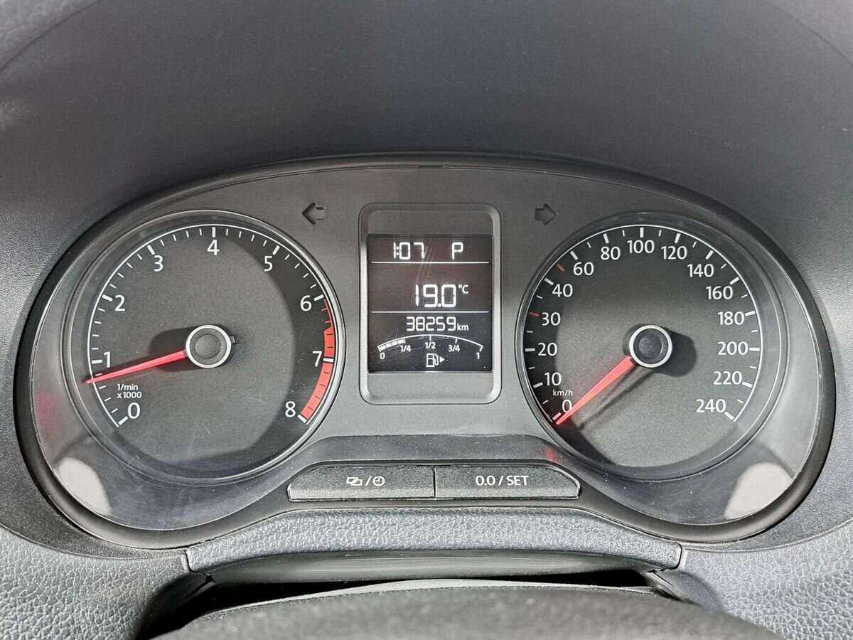 Volkswagen Polo с пробегом — 2018 год. Фото: #7