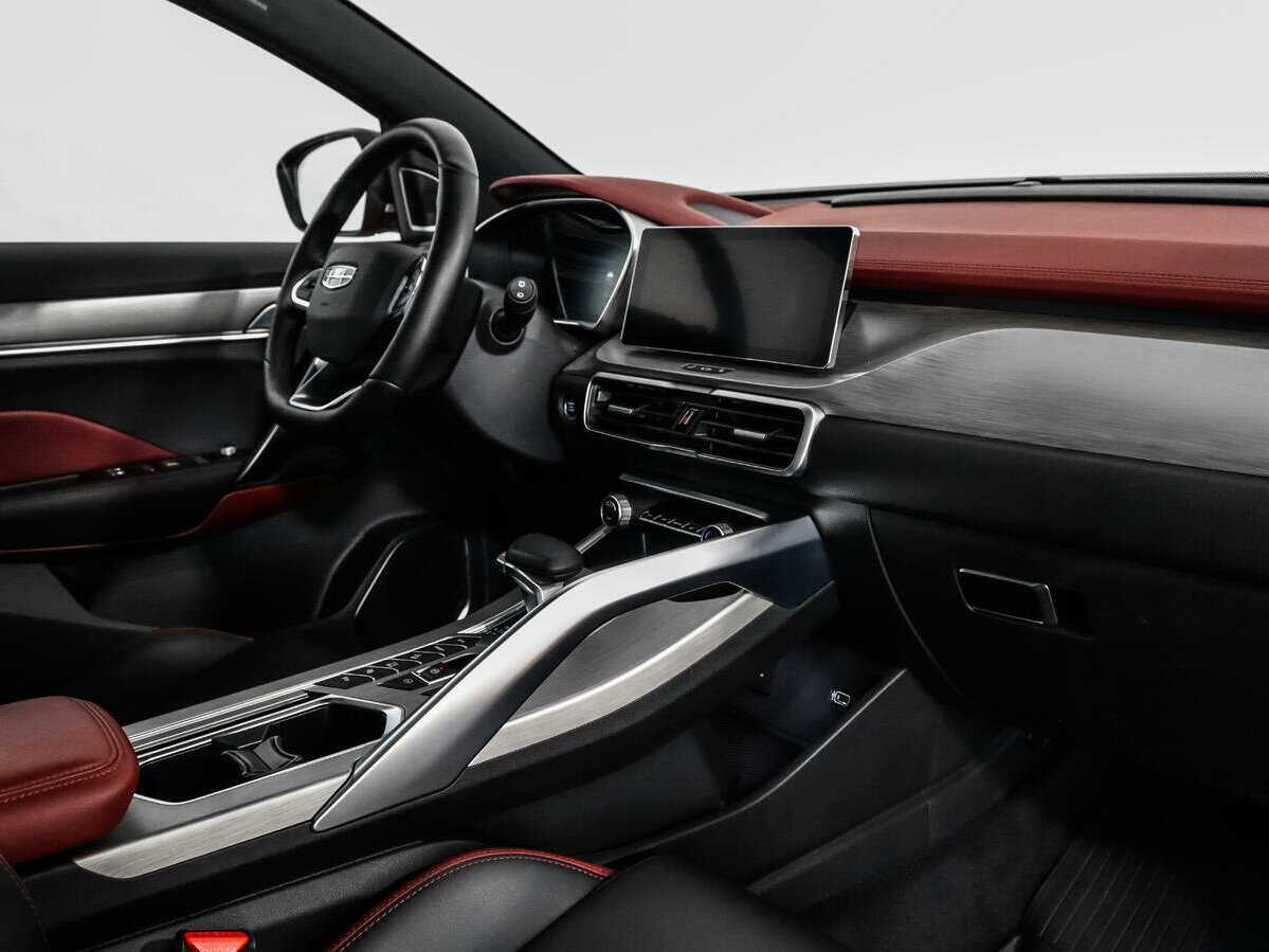 Geely Coolray с пробегом — 2023 год. Фото: #12