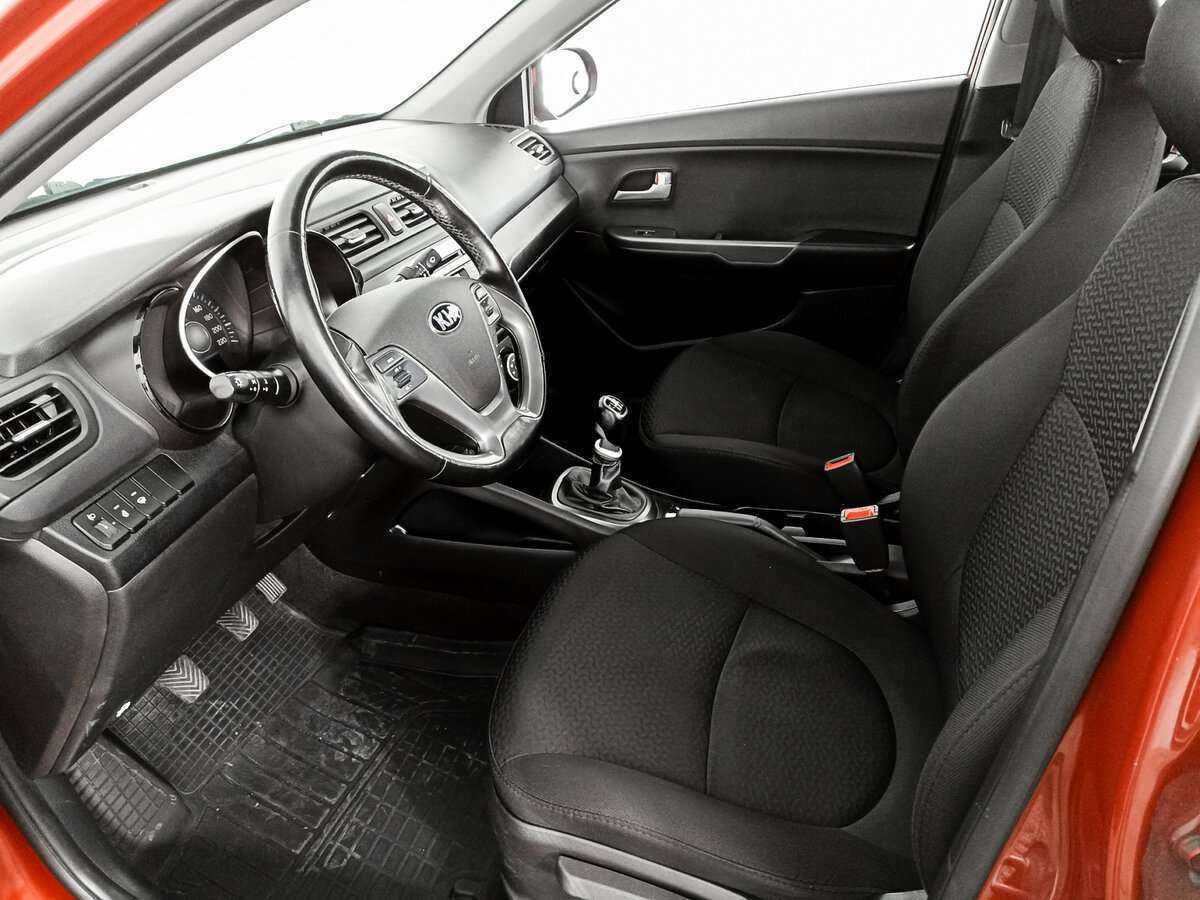 Kia Rio с пробегом — 2016 год. Фото: #12