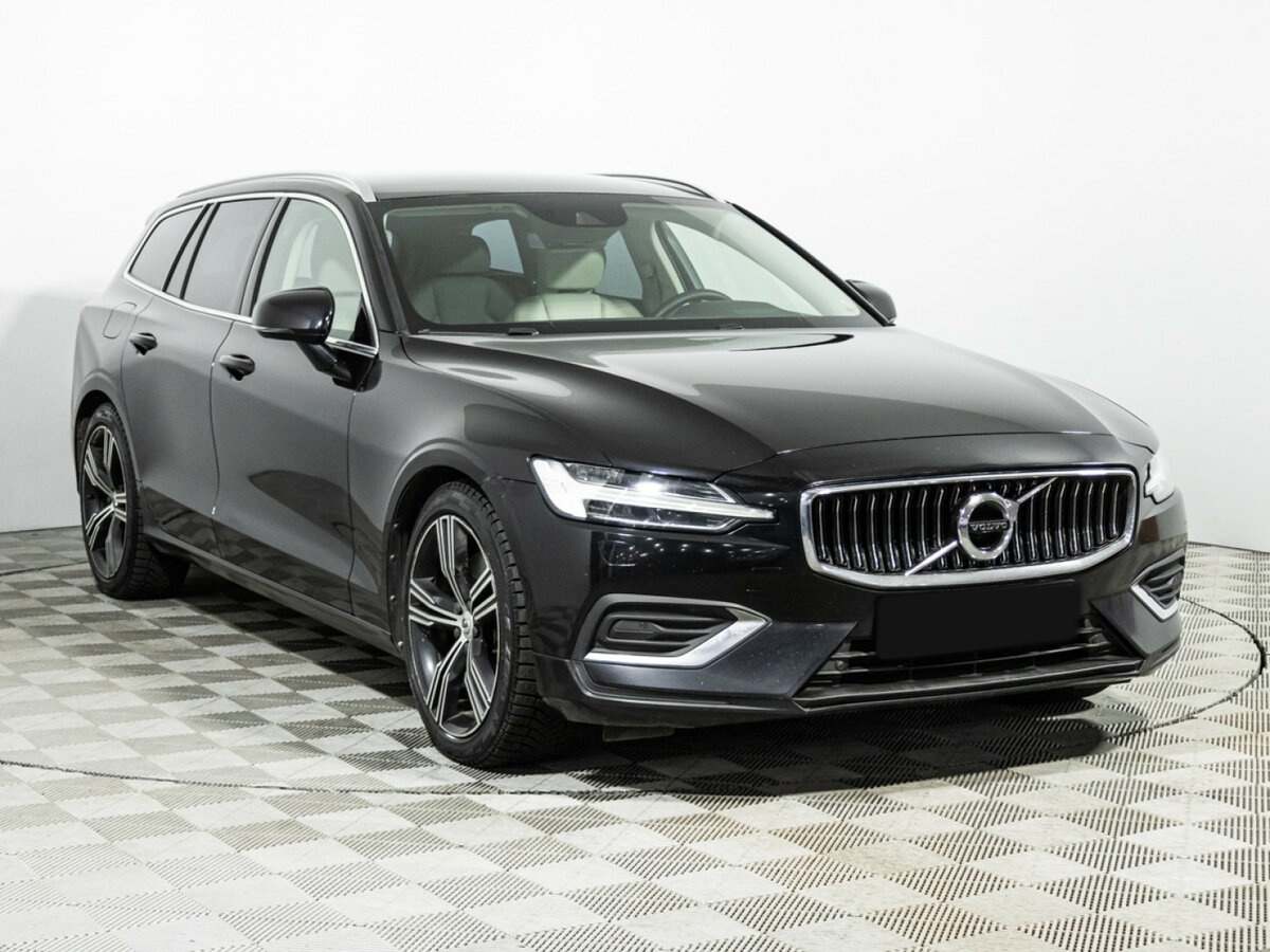 Volvo V60 с пробегом — 2018 год. Фото: #2