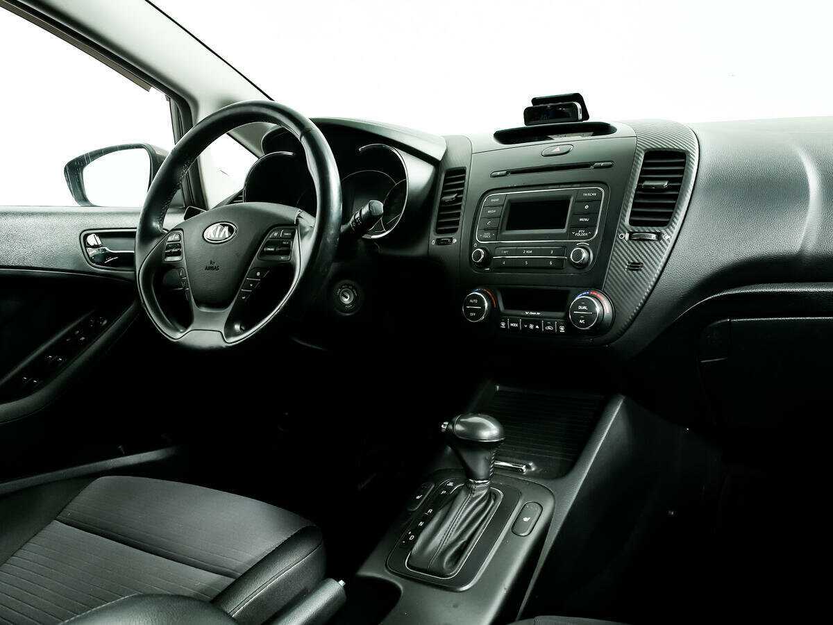 Kia Cerato с пробегом — 2014 год. Фото: #8