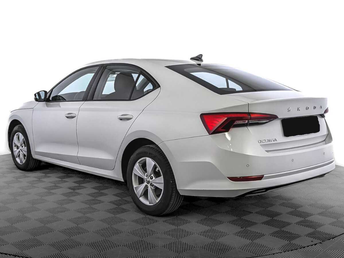 Skoda Octavia с пробегом — 2021 год. Фото: #6