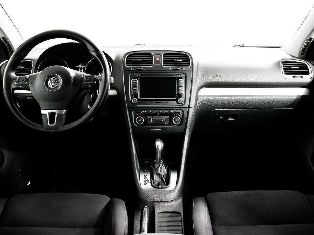 Volkswagen Golf с пробегом — 2012 год. Фото: #10