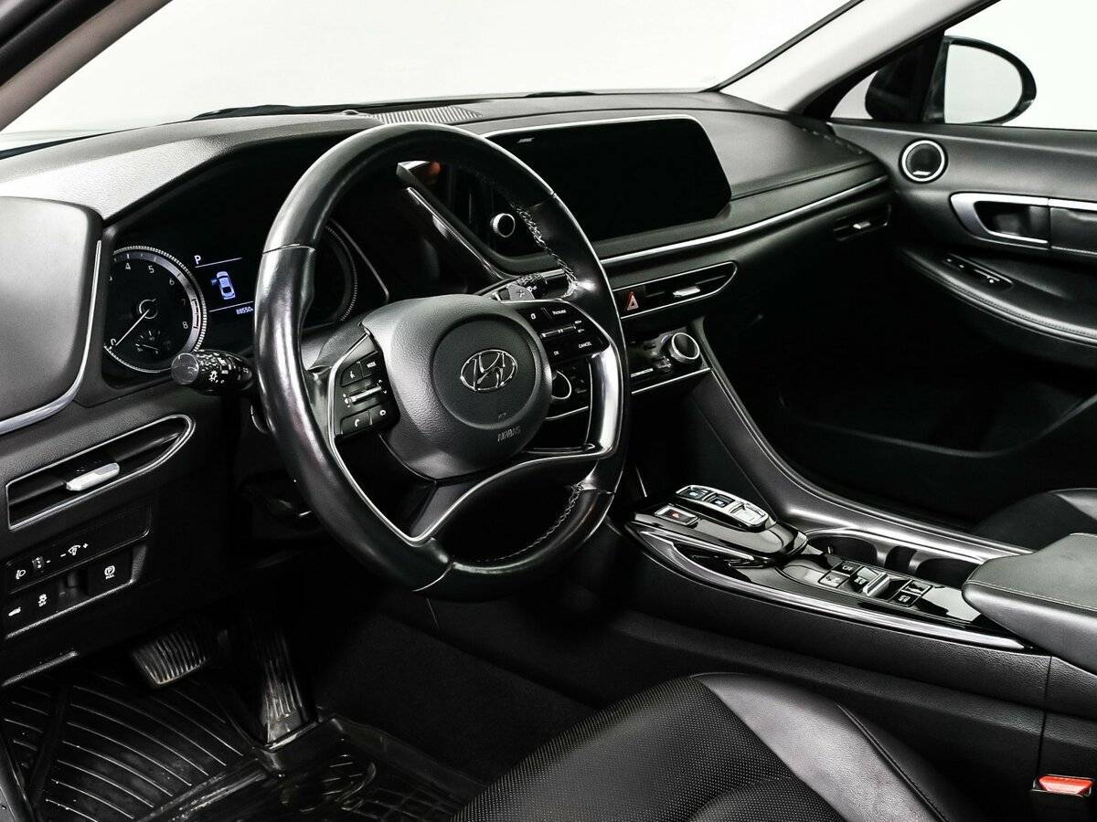 Hyundai Sonata с пробегом — 2020 год. Фото: #11