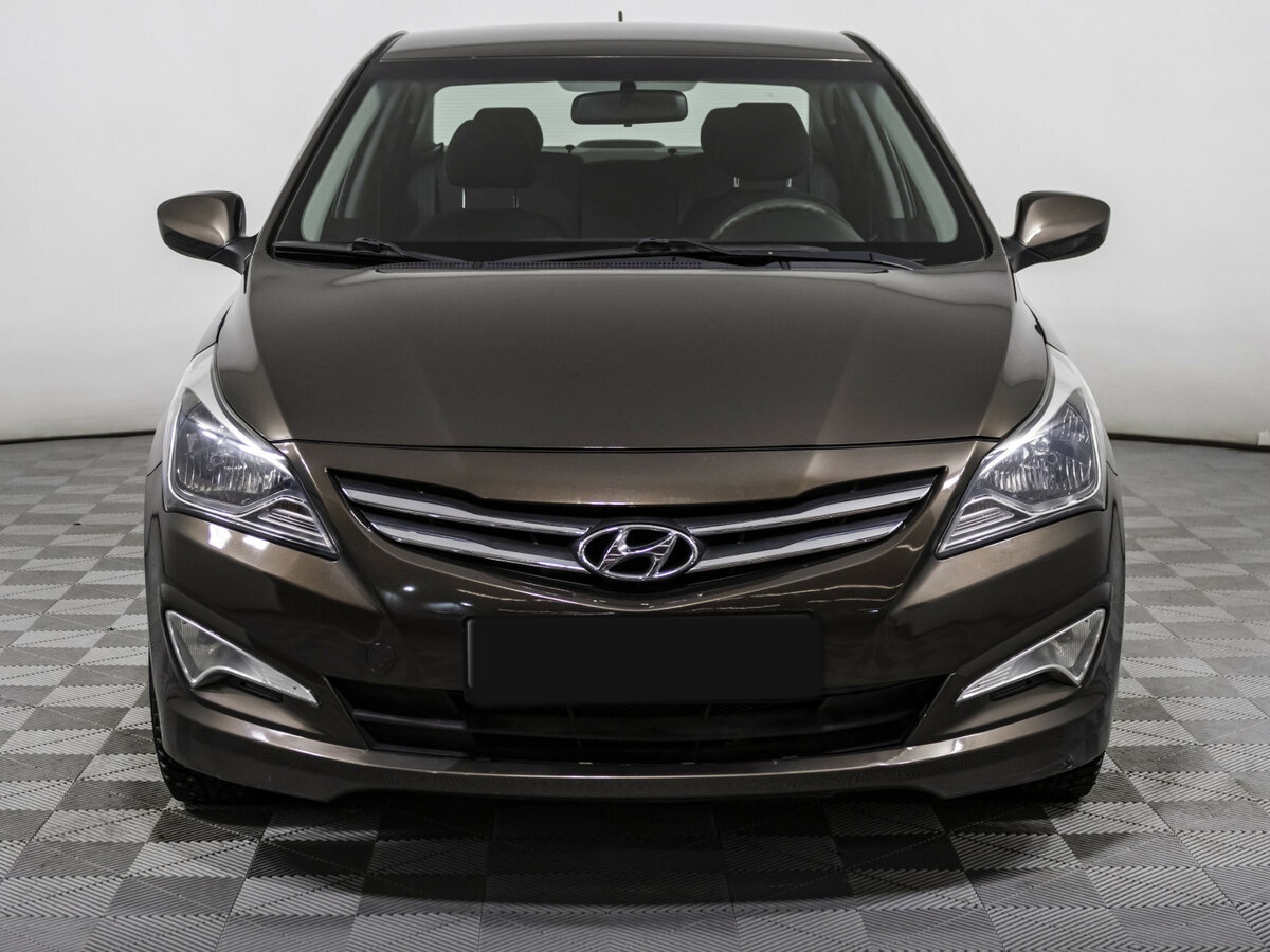 Hyundai Solaris с пробегом — 2015 год. Фото: #1
