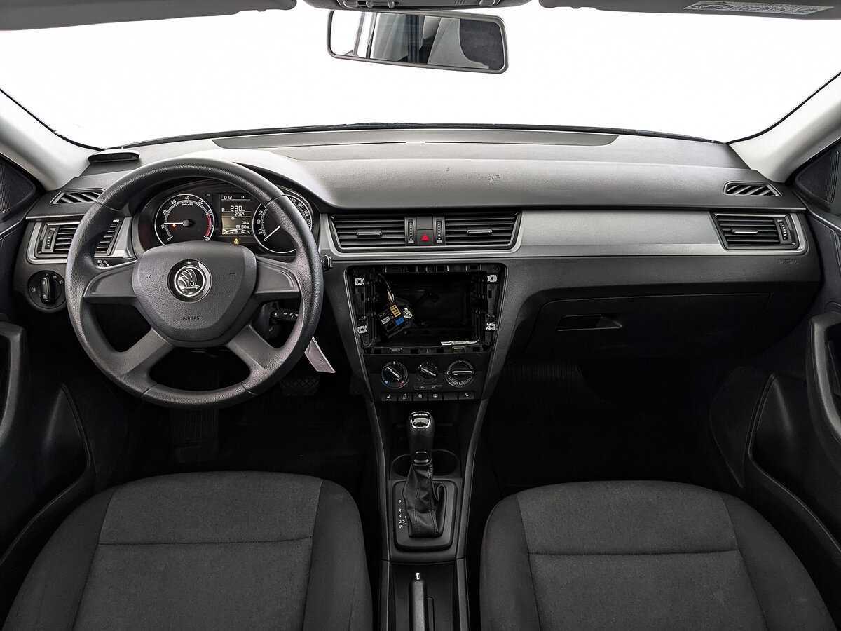 Skoda Rapid с пробегом — 2019 год. Фото: #12