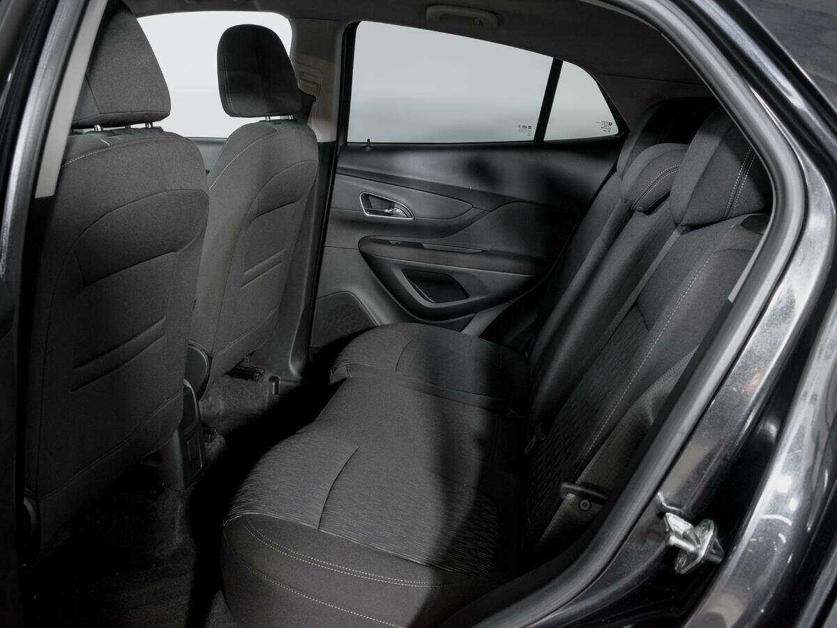 Opel Mokka с пробегом — 2014 год. Фото: #9