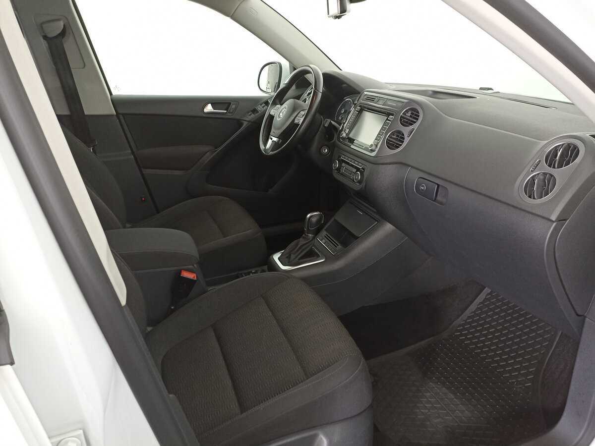 Volkswagen Tiguan с пробегом — 2014 год. Фото: #10