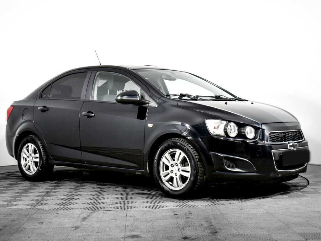 Chevrolet Aveo с пробегом — 2013 год. Фото: #2