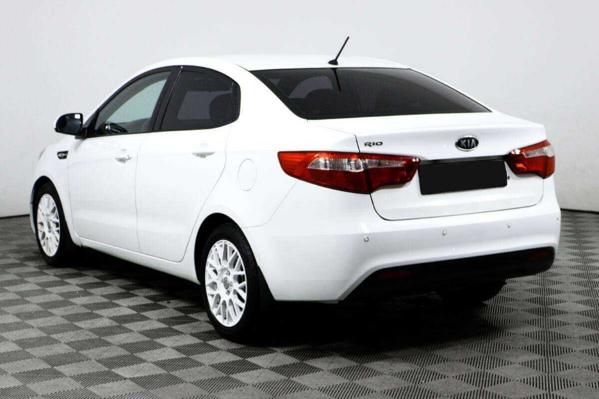 Kia Rio с пробегом — 2012 год. Фото: #6