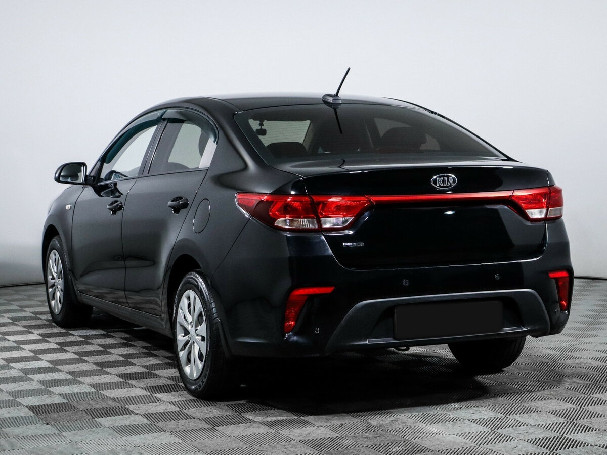 Kia Rio с пробегом — 2017 год. Фото: #5