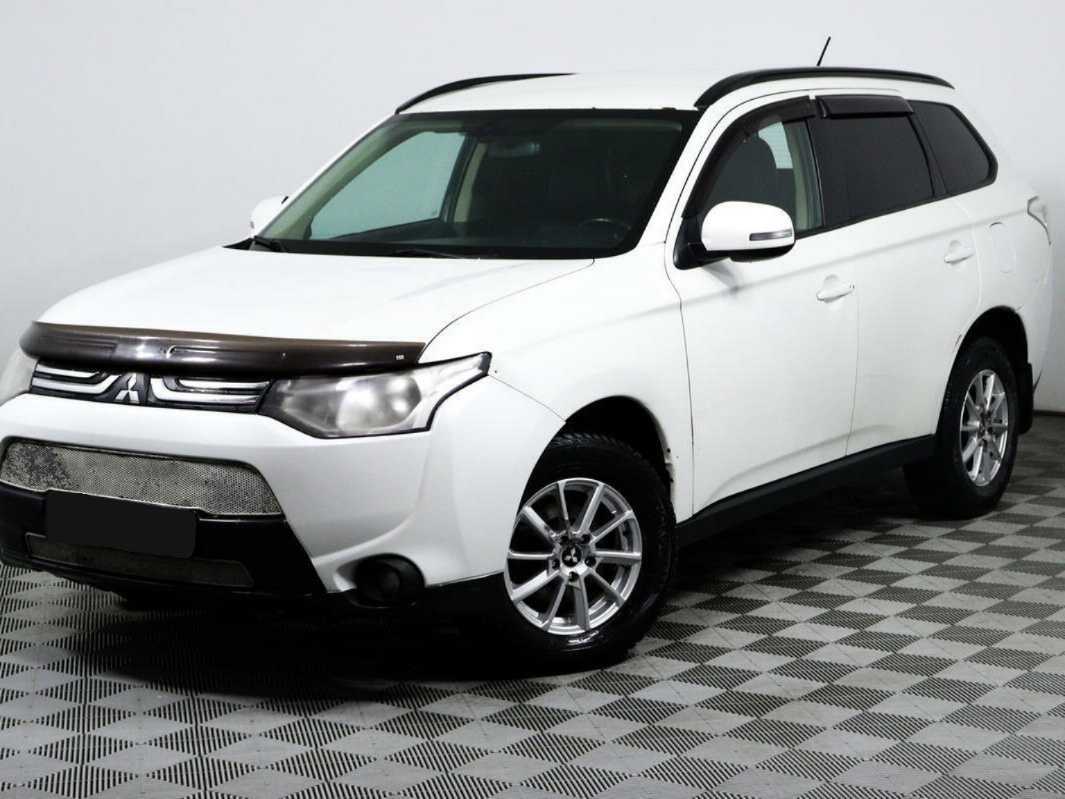 Mitsubishi Outlander с пробегом — 2013 год. Фото: #0
