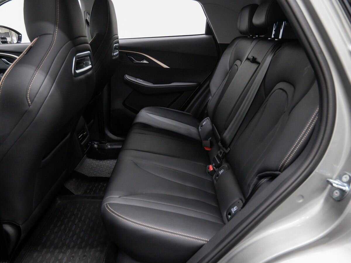 OMODA C5 с пробегом — 2023 год. Фото: #11