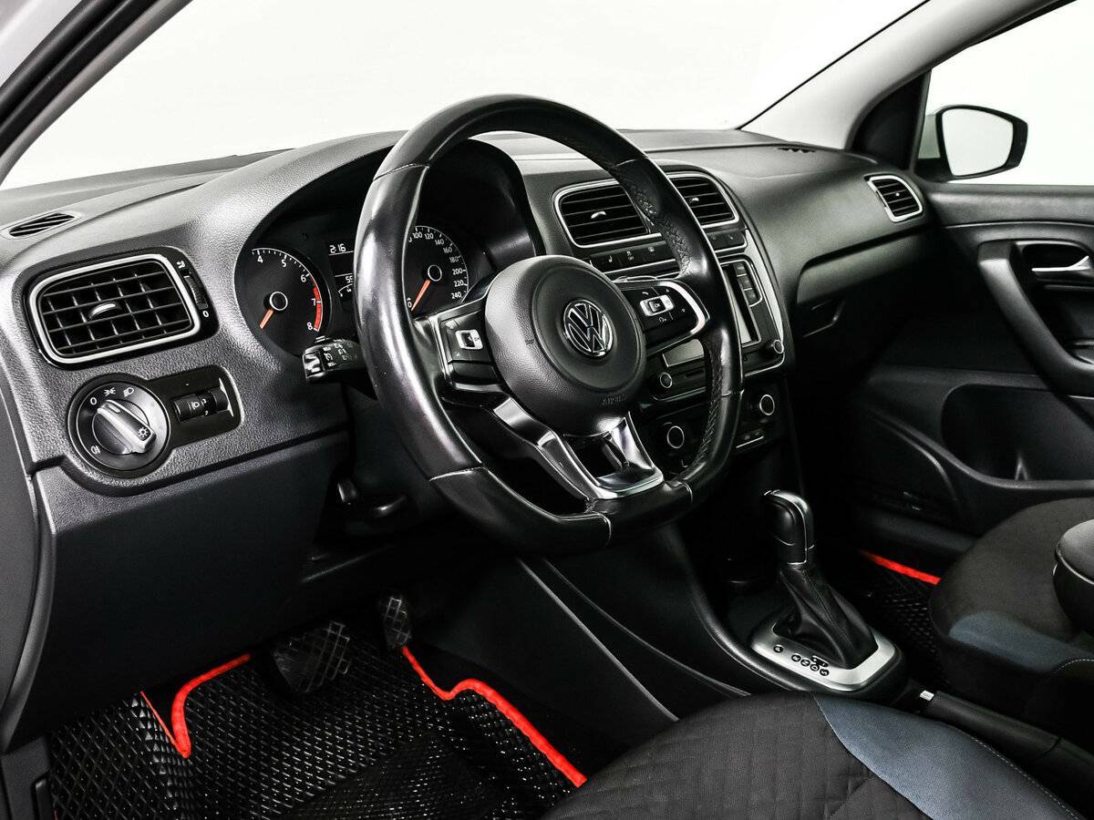 Volkswagen Polo с пробегом — 2020 год. Фото: #11